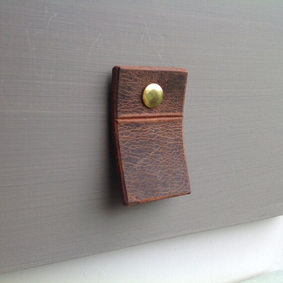 Vintage Brown, leather pull tab