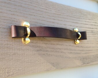 Dark Brown, Leather pull with Brass brackets