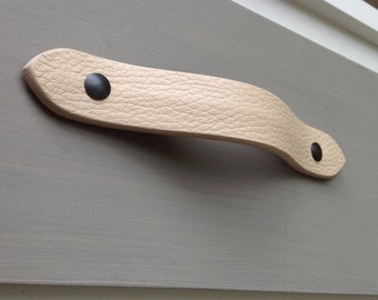 Cream, Leather drawer pull, english ends