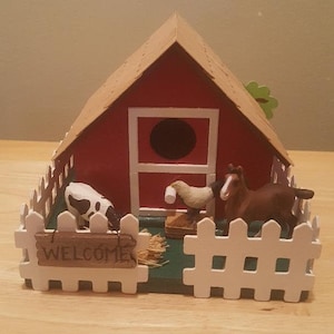 Barnyard Birdhouse