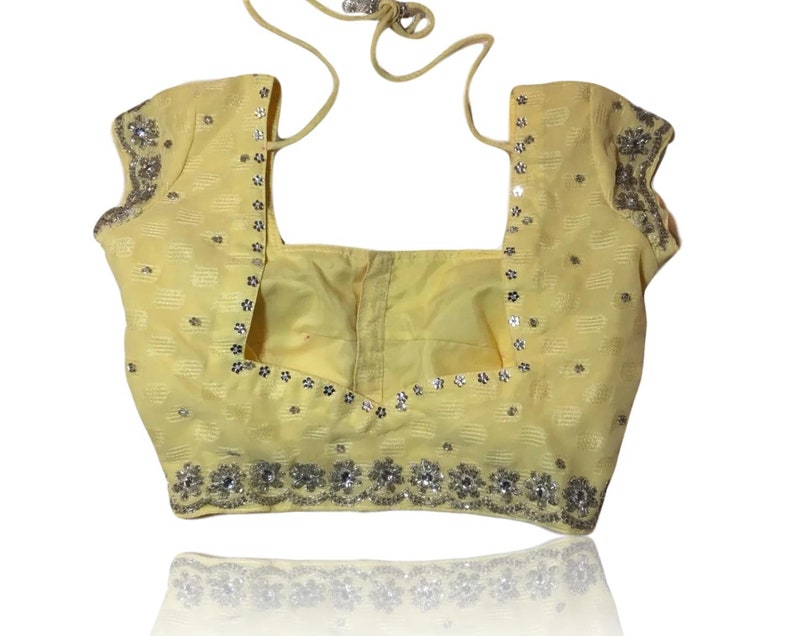 Pale Yellow Beaded Sari Crop Top // Floral Beaded // Indian Saree Sari Blouse // Padded // Back Tie // Taille XS / Small image 2