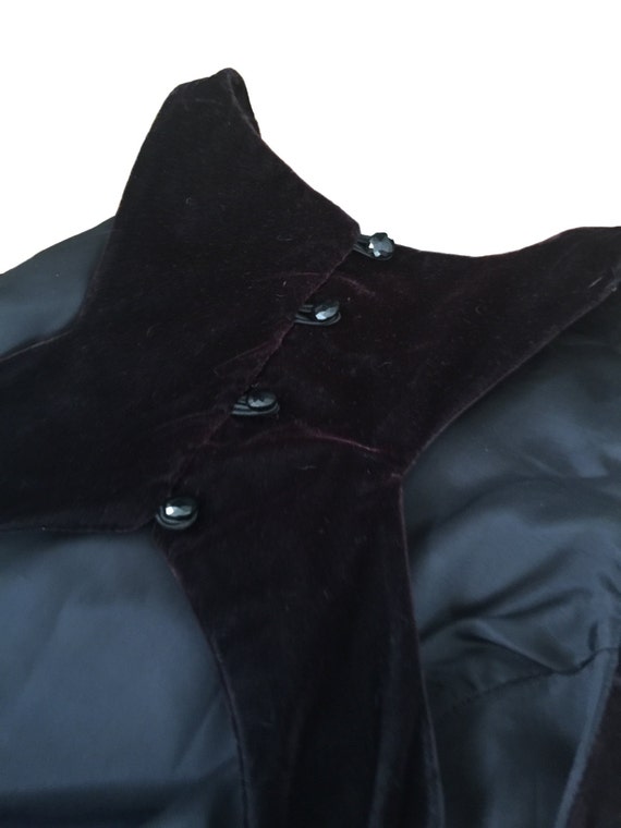 90s Open Back Black Velvet Mini Dress //Buttons a… - image 4