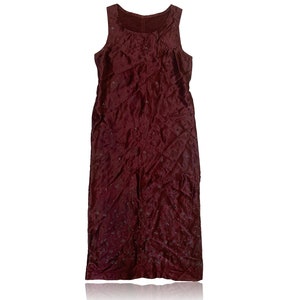 90s Burgundy Satin Mini Dress // Floral Detail Along Bottom // Size XS