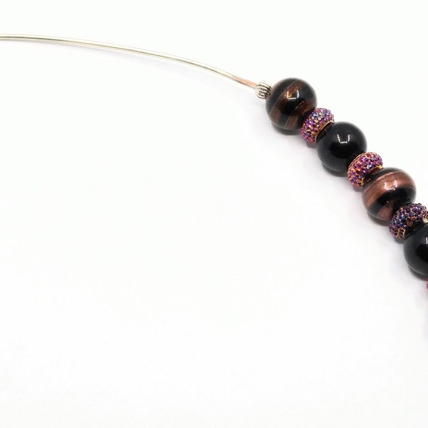 Black/copper metallic bead spinning wheel orifice hook/threader