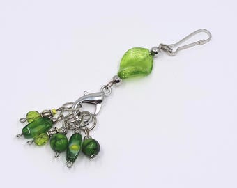 Green Foil twisted bead stitch marker holder with 6 removable green/silver knitting stitch markers