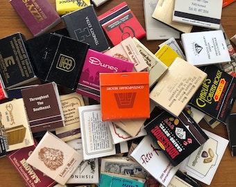 Vintage lucifers | Zakje van 10 | Leuke vintage luciferdoosjes | Mysterieus luciferdoosje | Reissouvenirs | Verzamelbare lucifers | Bundel met willekeurige lucifers