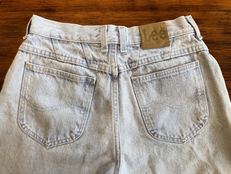 80s Lee Jeans 90s Lee High Rise Faded Jeans 90s Lees Faded Denim Medium Vintage Mom Jeans Ultra High Rise Jean 90s Denim
