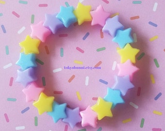 Pastelkleurige armband met regenboogster