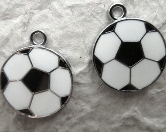 10pcs Enameled SOCCER/FOOTBALL Charm Pendants (a-7)