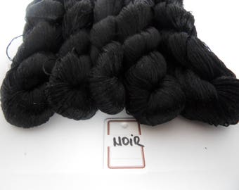 Fils de soie NOIR pour broderie à l'aiguille