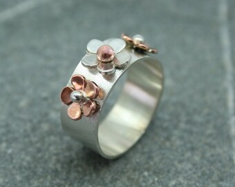 Details about Daisy White Real Flower Glass Ball Resizable Copper Rings For Women Boho Vintage Details about Daisy White Real Flower Glass Ball Resizable Copper Rings For Women Boho Vintage