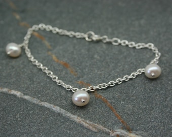 Sterling silver and freshwater pearl bracelet, wedding bracelet, Bridesmaid bracelet, silver and pearl bracelet, hand made in Cornwall