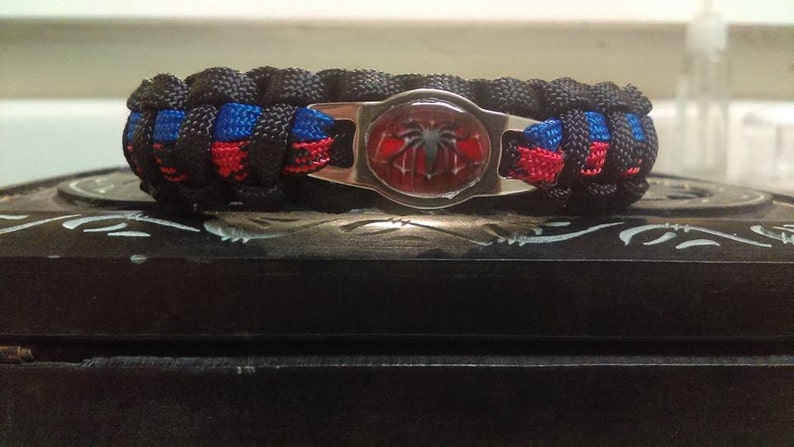 Spiderman Paracord Bracelet Must Send Wrist Size