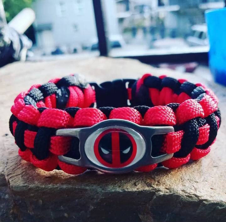 Deadpool Paracord Bracelet Lanyard Keychain or Para-chain -  Hong Kong