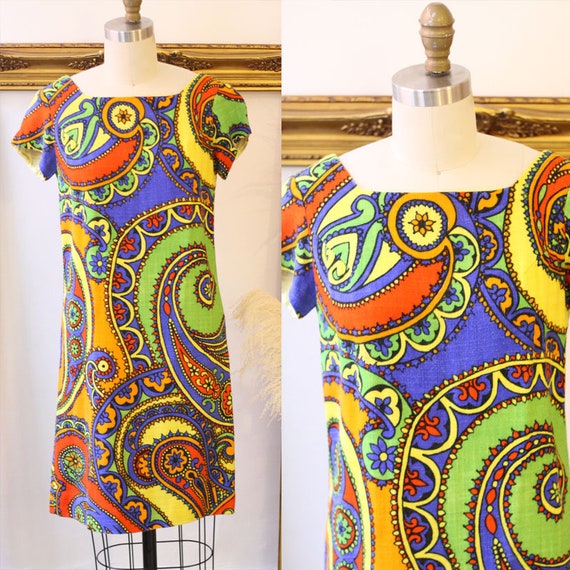 1960s paisley dress // 1960s paisley shift dress /