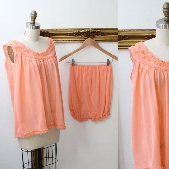 1960s peach two piece negligee set // Vintage ling