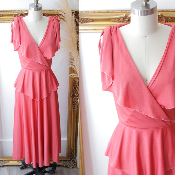 1970s pink wrap dress // 1970s wrap dress // vinta