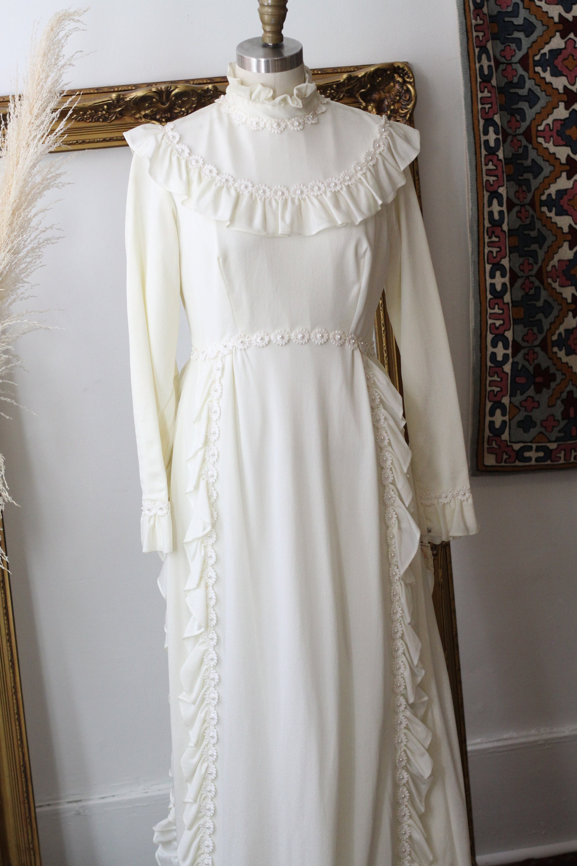 1970s long sleeve ruffle wedding dress // 1970s ruffle