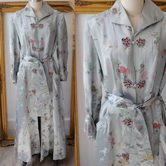 1940s satin embroidered robe // 1940s liquid satin