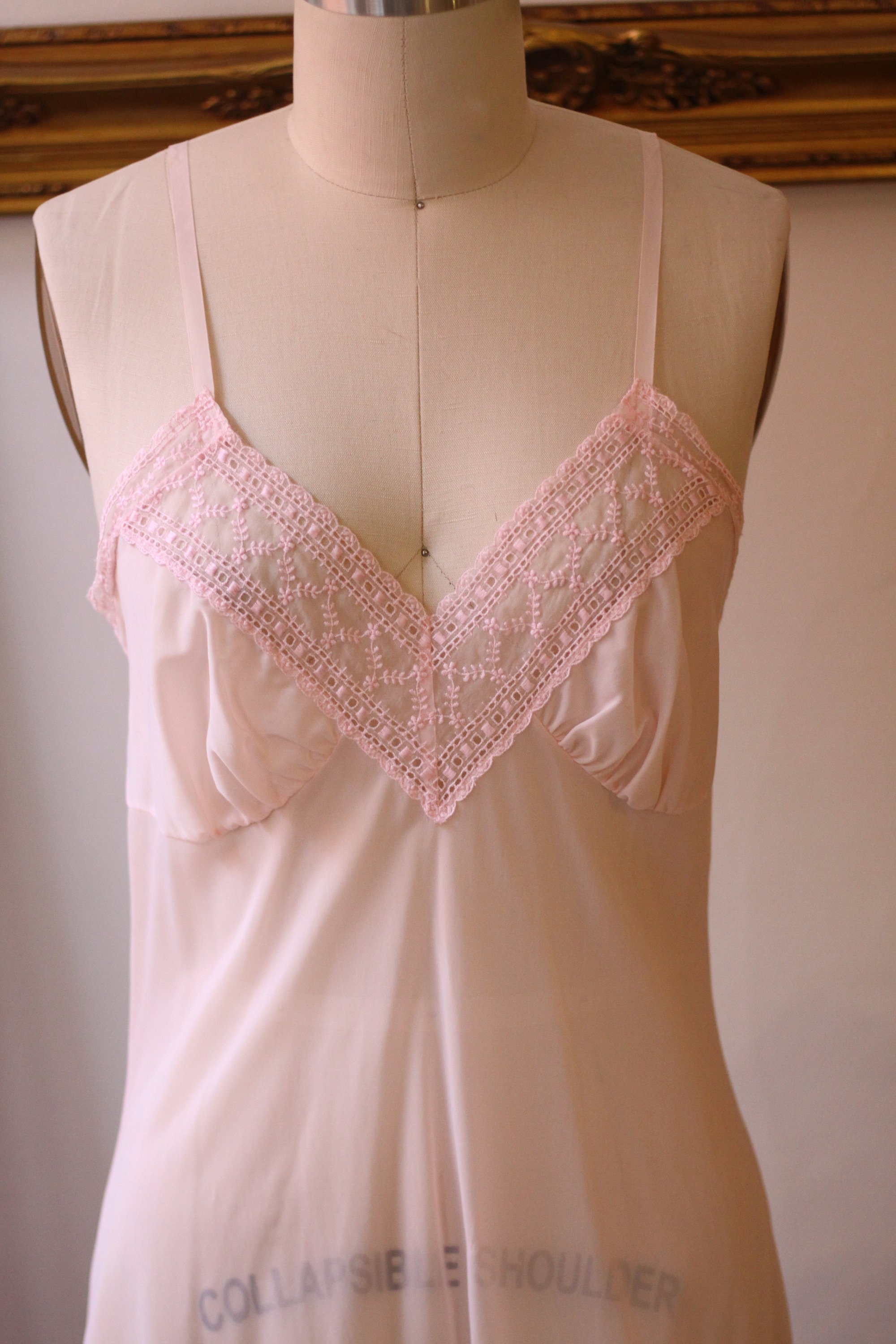 1960s sheer pink lace slip // 1960s baby pink slip // vintage lingerie
