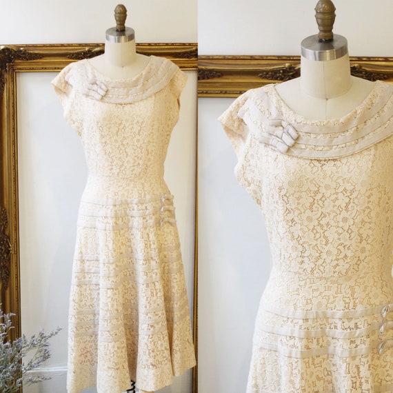 1950s champagne lace dress // 1950s lace swing dre