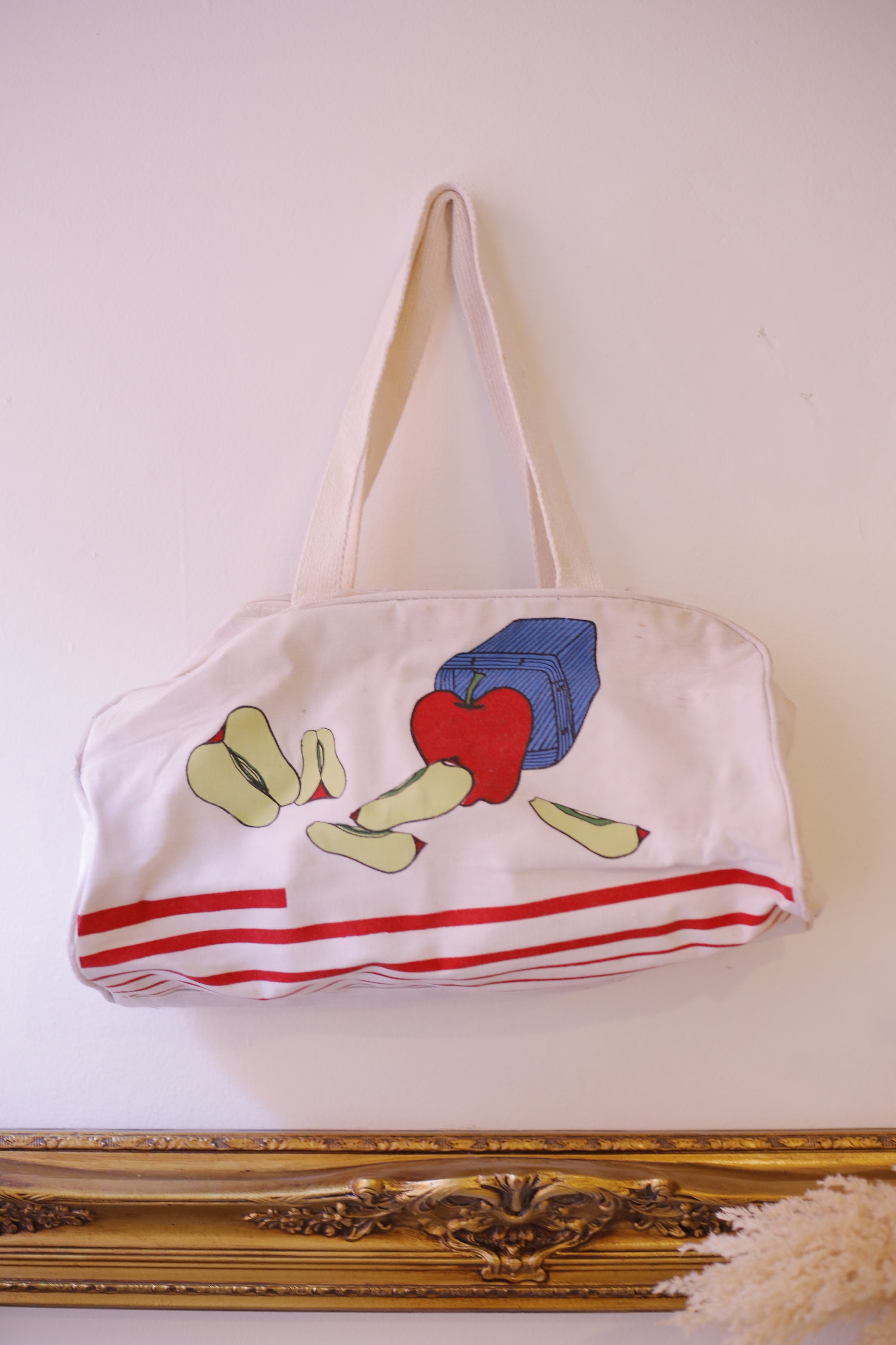1970s apples duffle bag // 1970s school 