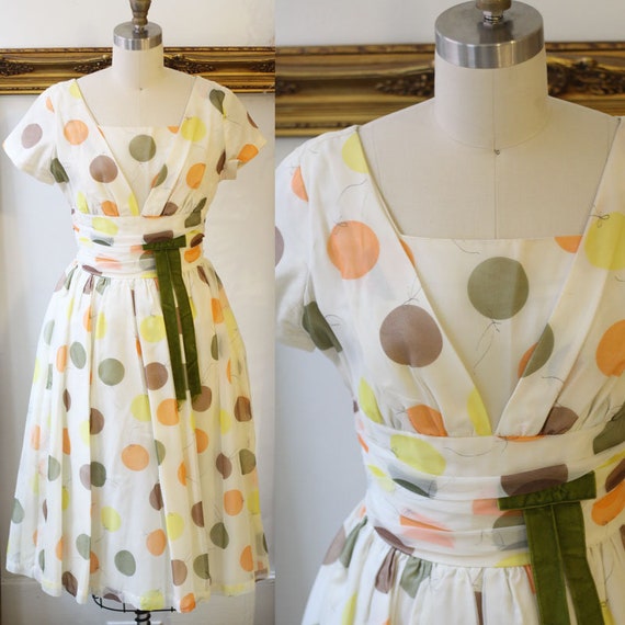 1950s balloon print dress // 1950s novelty print d