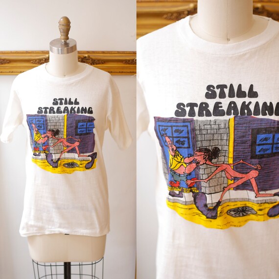 1970s vintage streaking t-shirt // 1970s novelty t