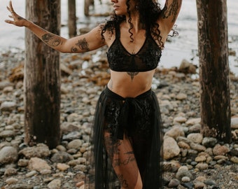 Falda de tul con aplicación floral