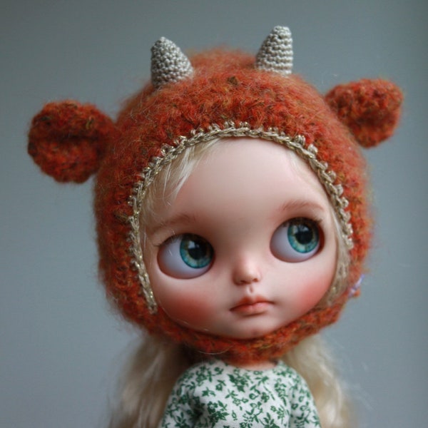 Blythe hat goat