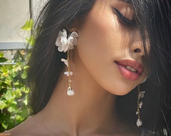 Bridal White Flower Earrings, Floral Wedding Earrings, Wedding Flower Earrings, Bridal White Dangle Earrings, Handmade Flower Earrings