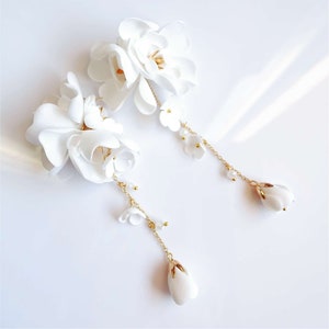 White Long Petal Earrings, White Flower Earrings, Floral Wedding Earrings, Wedding Boho Flower Earrings, Bridal White Dangle Earrings