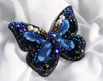 Broche bleue de papillon, broche de papillon, broche bleue faite à la main, bijoux de papillon, broche scintillement, broche perlée de cristal, cadeau pour maman, ANUI