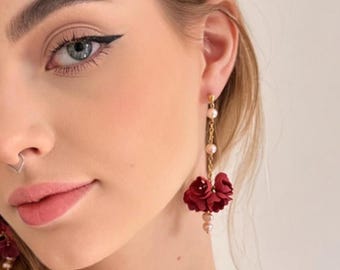 Bourgondische bloemenoorbellen, parelaccent, handgemaakt in Polen