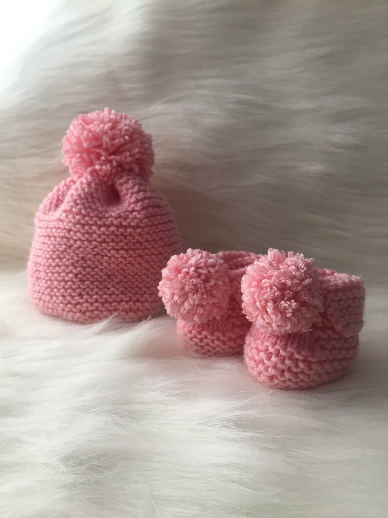 Newborn Booties, Baby Hospital Hat, Pompom Baby Shoes, Baby Ankle Booties, Newborn Girl Hat, Newborn Pompom Shoes, Hospital Outfit image 8