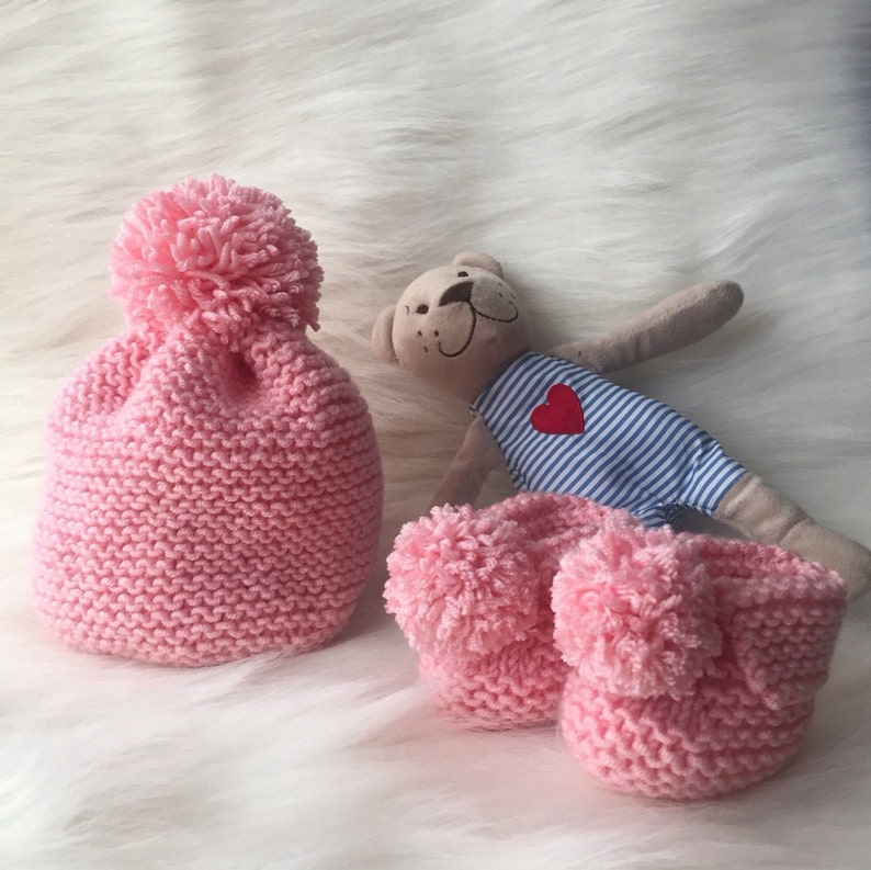 Newborn Booties, Baby Hospital Hat, Pompom Baby Shoes, Baby Ankle Booties, Newborn Girl Hat, Newborn Pompom Shoes, Hospital Outfit image 4