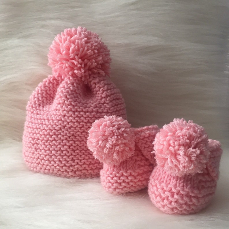 Newborn Booties, Baby Hospital Hat, Pompom Baby Shoes, Baby Ankle Booties, Newborn Girl Hat, Newborn Pompom Shoes, Hospital Outfit image 2