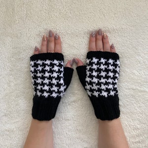 Black Houndstooth Gloves, Black and white gloves, Fingerless Gloves Driving Hand Wear, Women Warm Gloves, Classic Houndstooth, Winter Cuff image 6