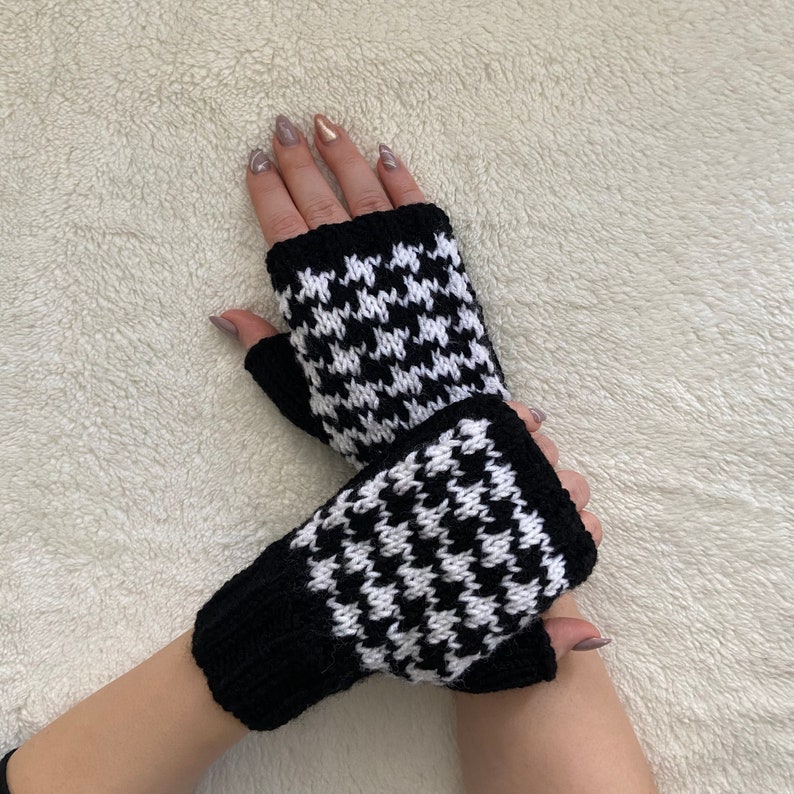 Black Houndstooth Gloves, Black and white gloves, Fingerless Gloves Driving Hand Wear, Women Warm Gloves, Classic Houndstooth, Winter Cuff image 1