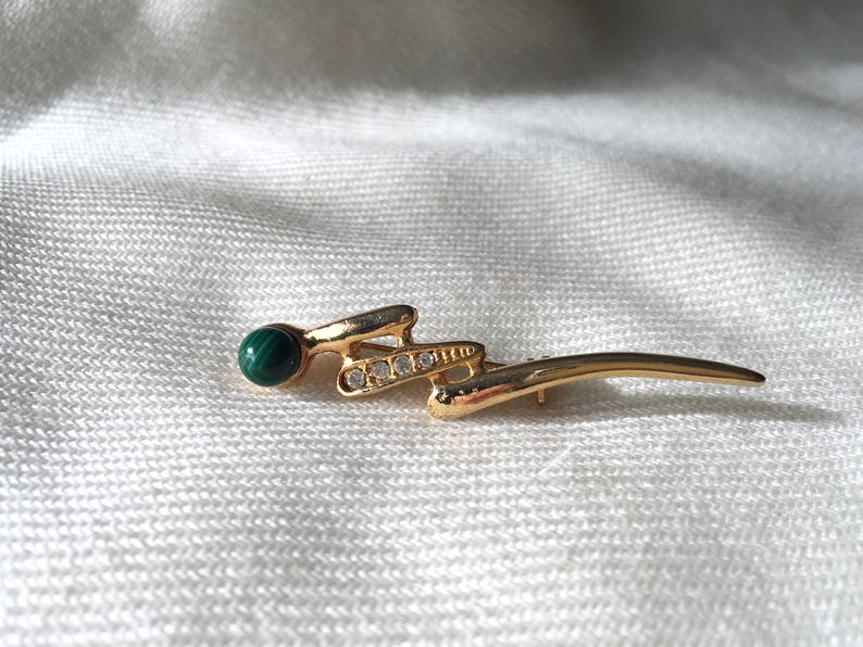 Sleek Vintage Gold Tone Abstract Lightning Bold Pizzazz Malachite and Cubic Zirconia Brooch Pin image 10