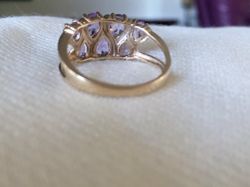 Vintage Solid 10K Yellow Gold Amethyst Signed Town and Country Ring Size 7.75