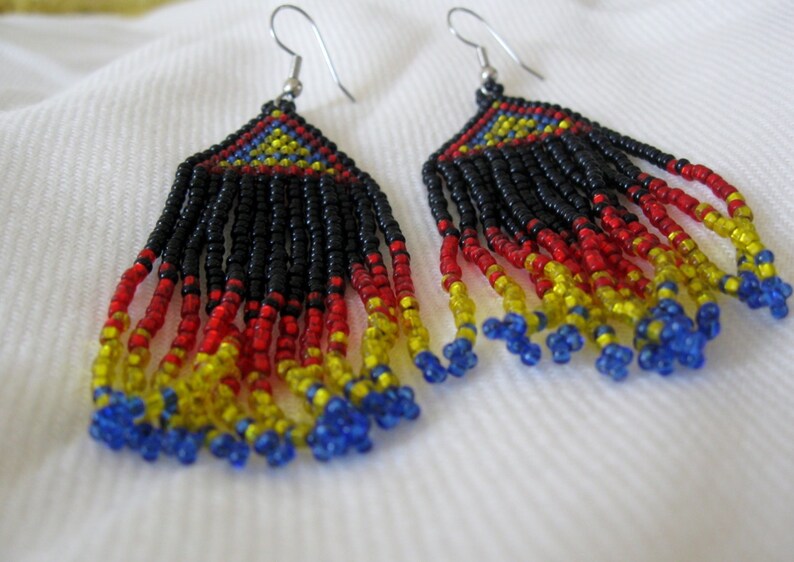 Vintage 1980/'s Hand Made Native American Beaded Long Chandelier Earrings for Pierced Ears