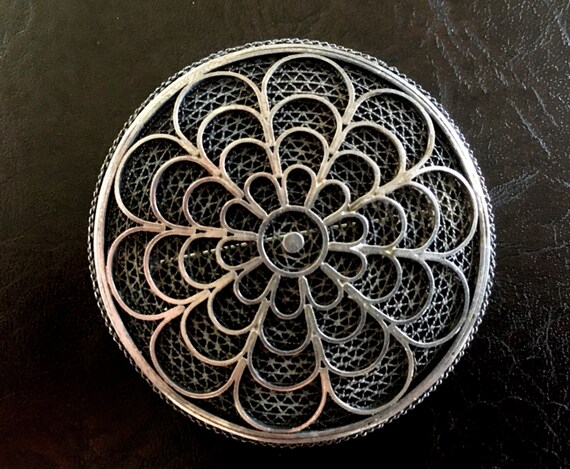 Compelling Vintage Floral Cantinelle Filigree Pot… - image 3