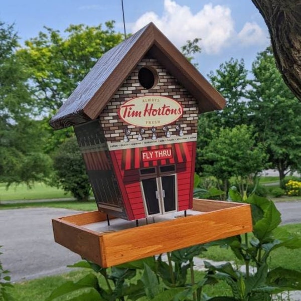 Coffee Lovers Fly Thru Feeder (Brown Roof)