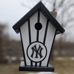 New York Yankees Birdhouse