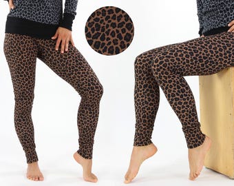 Brown leggings with leopard print