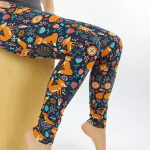 SALE L Leggings dunkelblau mit Walen Bild 3