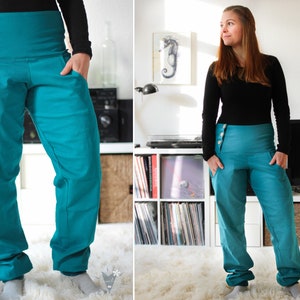 comfortable jeans, flattering cut trousers, jeans with maximum freedom of movement, with wooden button closure
