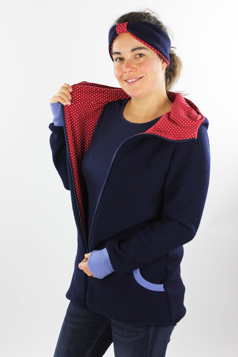 Women/'s wool walk jacket navy blue with dots on red
