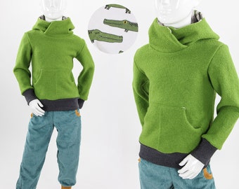 Children's green wool sweater with crocodiles